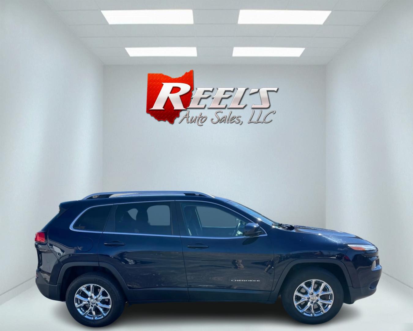 2016 Blue /Black Jeep Cherokee Latitude 4WD (1C4PJMCS1GW) with an 3.2L V6 DOHC 24V engine, 9-Speed Automatic transmission, located at 11115 Chardon Rd. , Chardon, OH, 44024, (440) 214-9705, 41.580246, -81.241943 - Photo#15